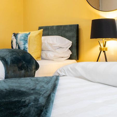 Central Royale - Rose Platinum Properties Leeds  Bagian luar foto